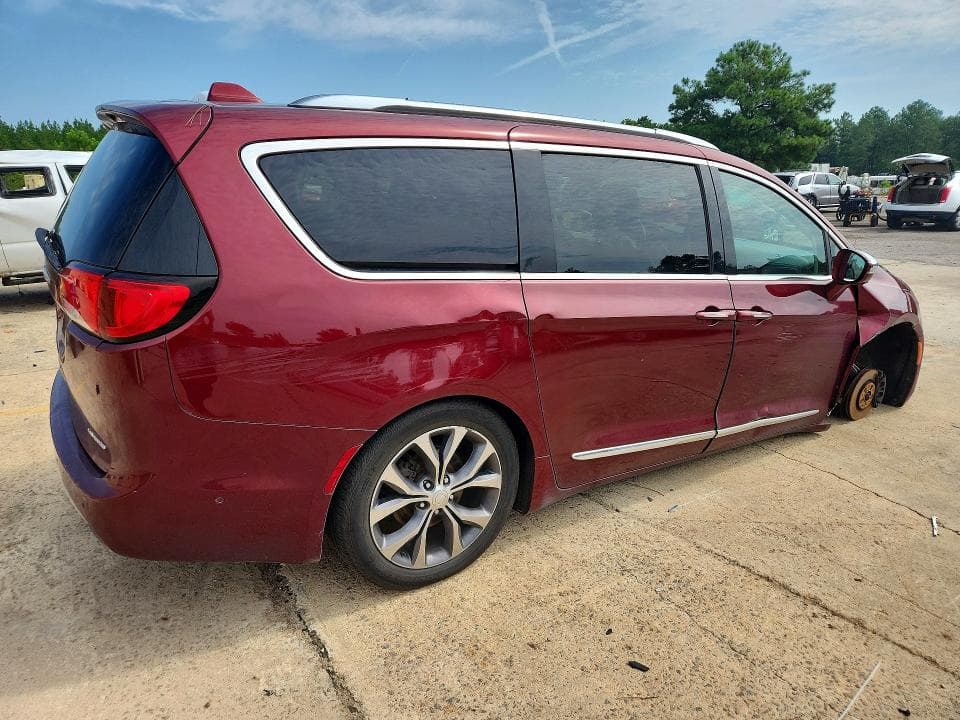 2017 CHRYSLER PACIFICA LIMITED 3