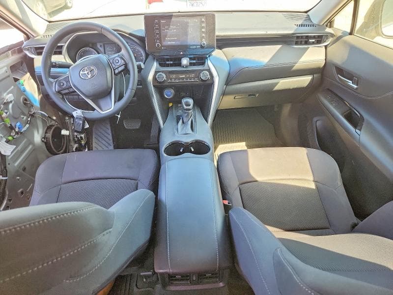 2021 TOYOTA VENZA LE 8