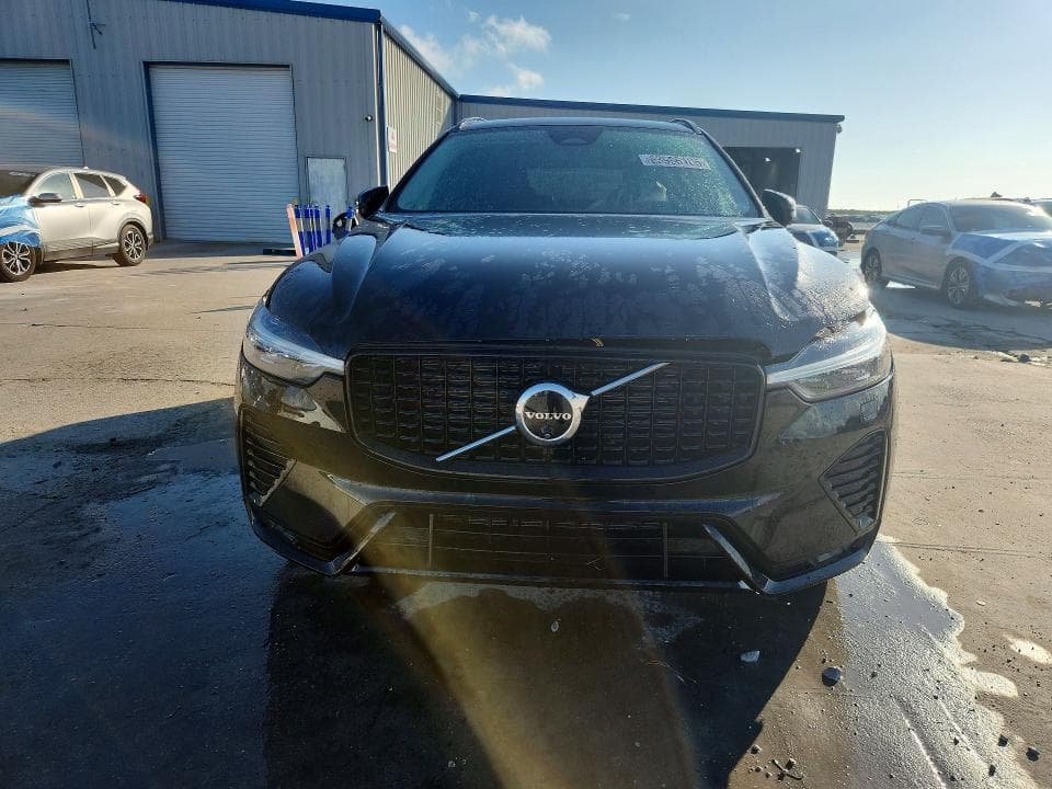 2025 VOLVO XC60 PLUS 5