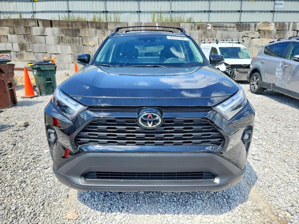 2025 TOYOTA RAV4 XLE PREMIUM 5