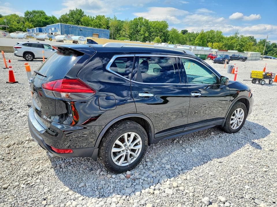 2017 NISSAN ROGUE SV 3