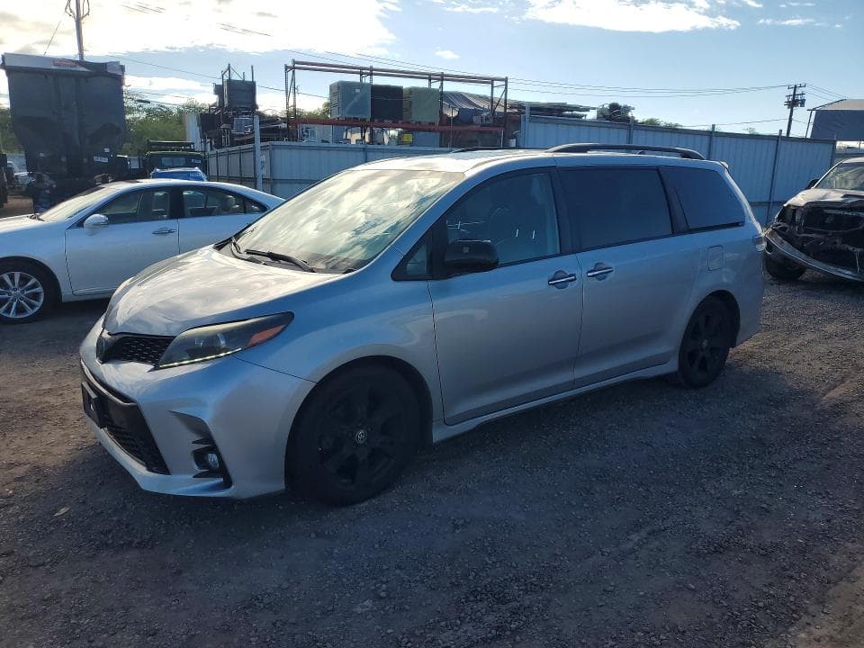 2020 TOYOTA SIENNA SE 8-PASSENGER