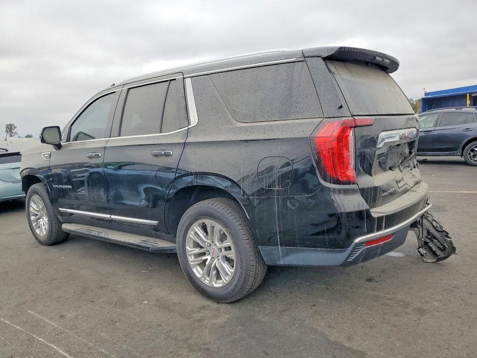 2022 GMC YUKON SLT 2