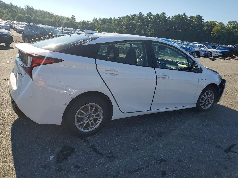 2021 TOYOTA PRIUS LE 3