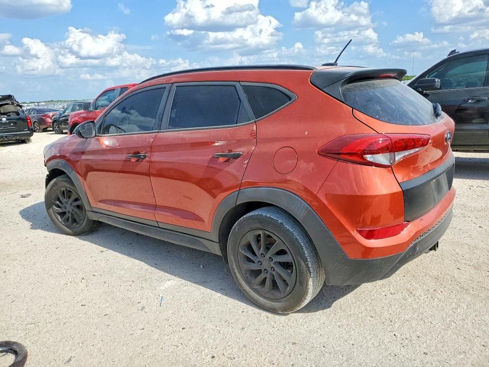 2017 HYUNDAI TUCSON SE 2