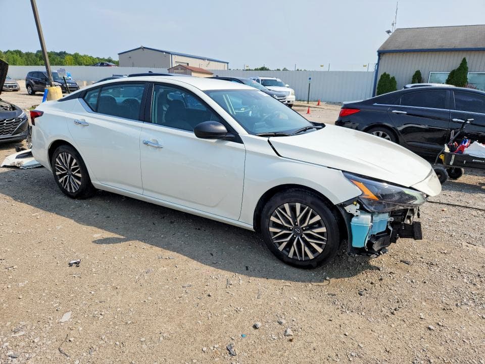2025 NISSAN ALTIMA SV 4