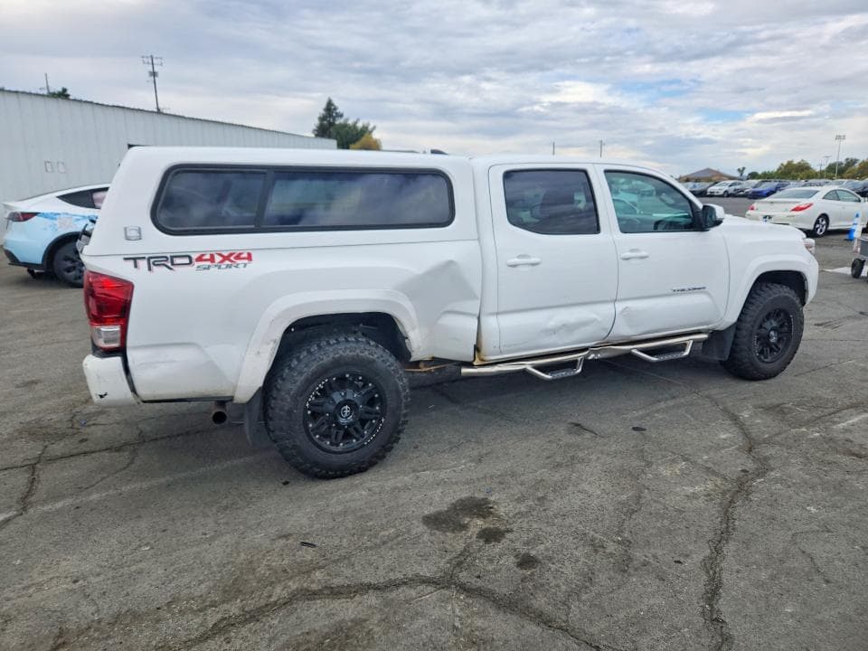 2017 TOYOTA TACOMA TRD SPORT 3