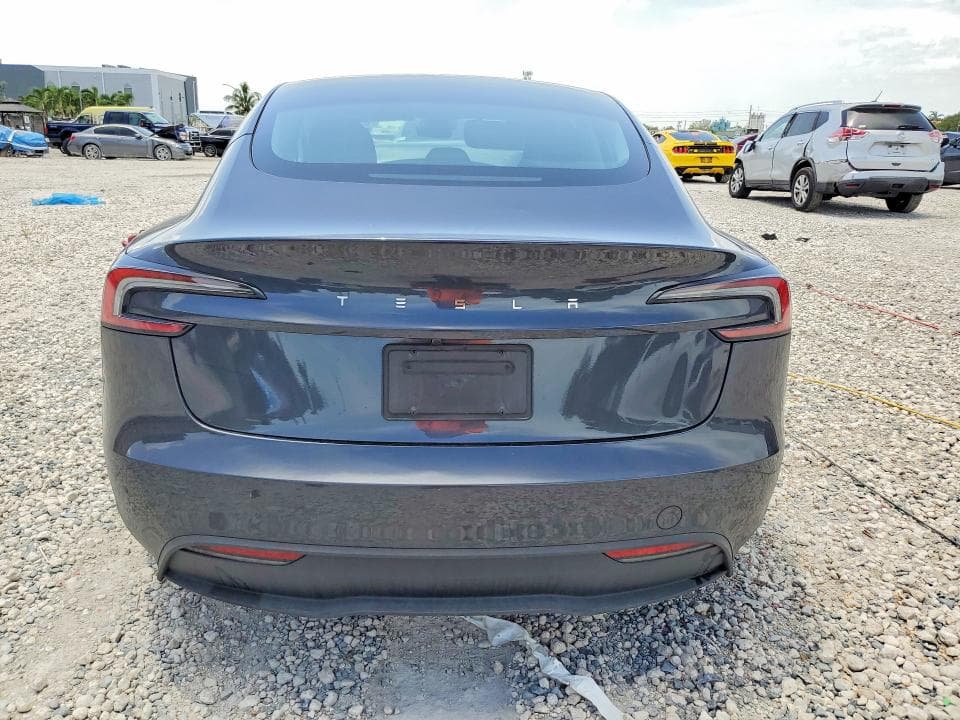 2025 TESLA MODEL 3 6
