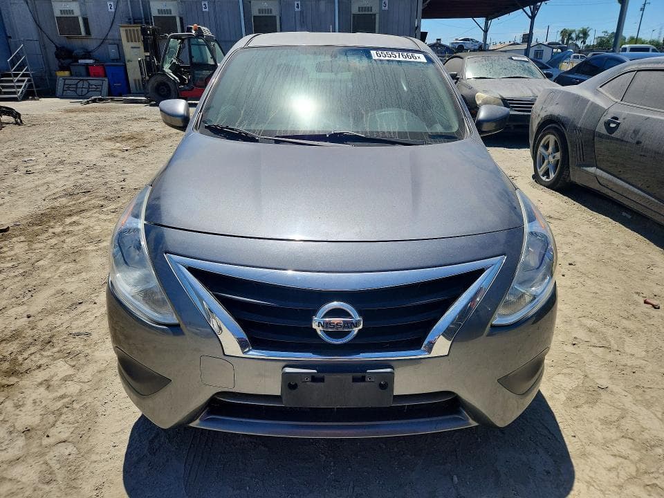 2017 NISSAN VERSA 1.6 SV 5