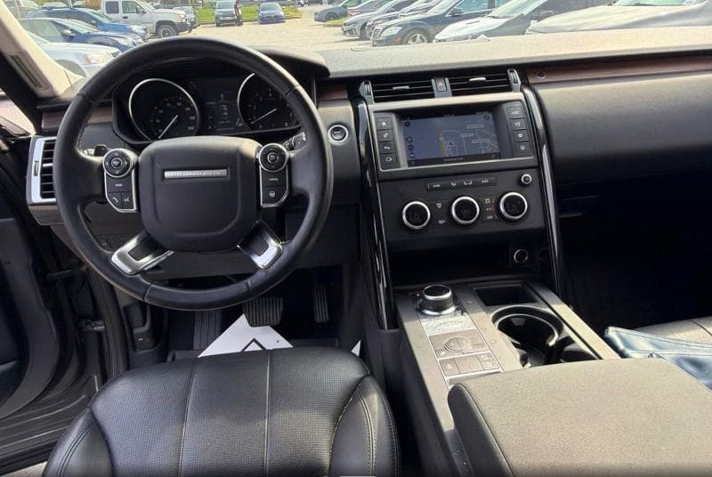 2017 LAND ROVER DISCOVERY SE 9