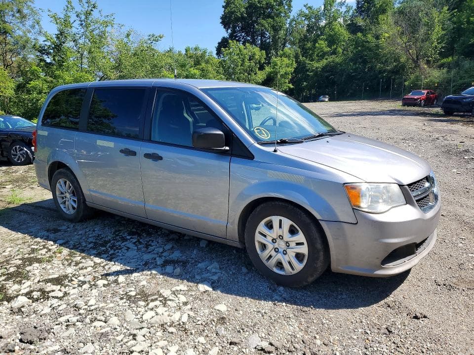 2019 DODGE GRAND CARAVAN SE 4