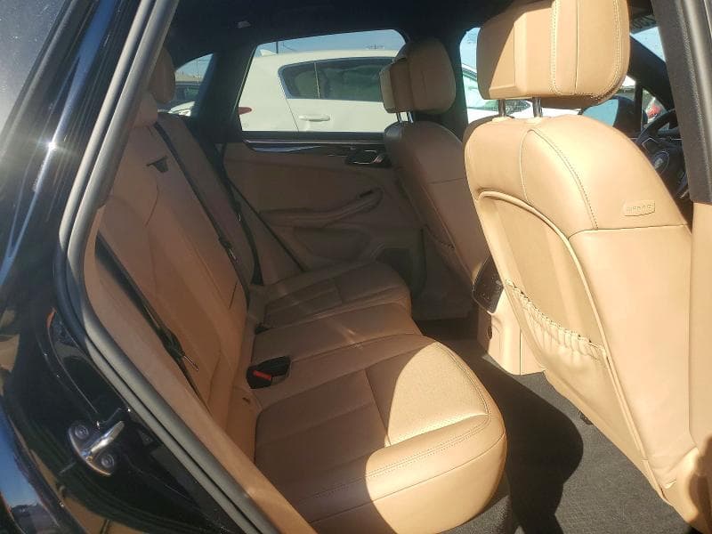 2023 PORSCHE MACAN BASE 11