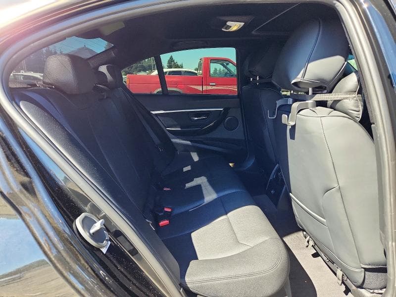 2018 BMW 330 XI 10