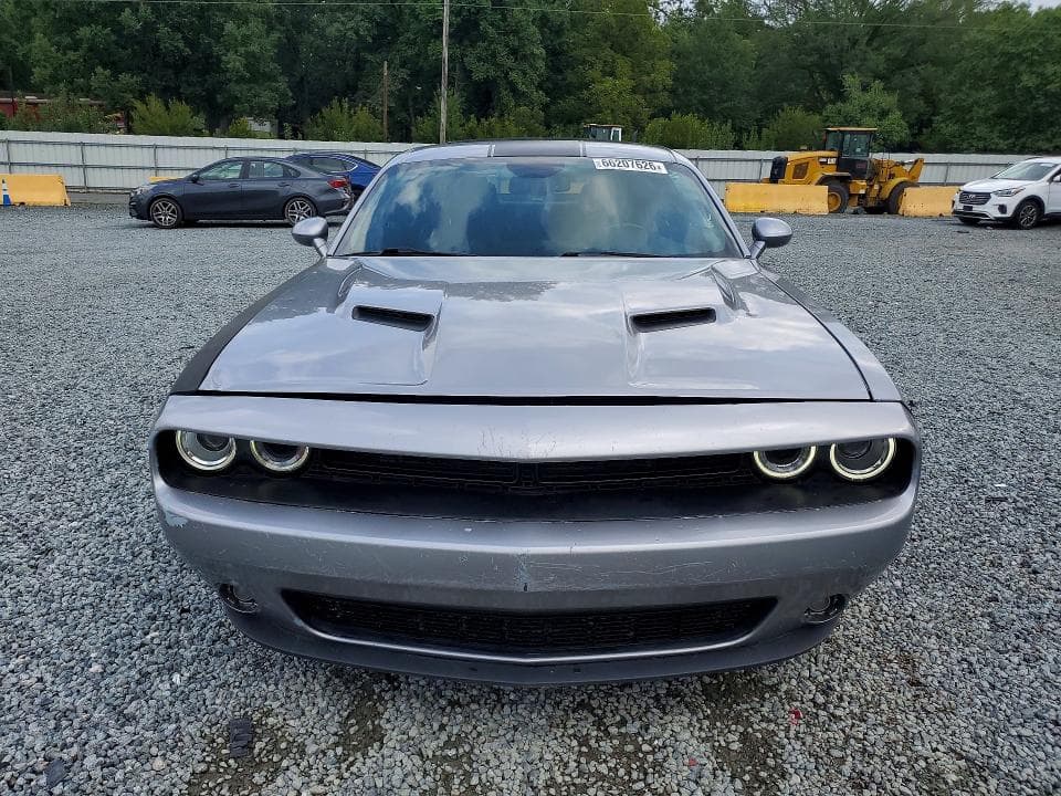 2017 DODGE CHALLENGER SXT 5