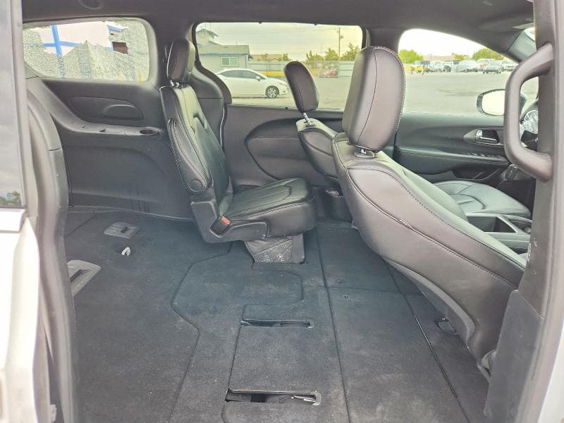 2025 CHRYSLER PACIFICA SELECT 11