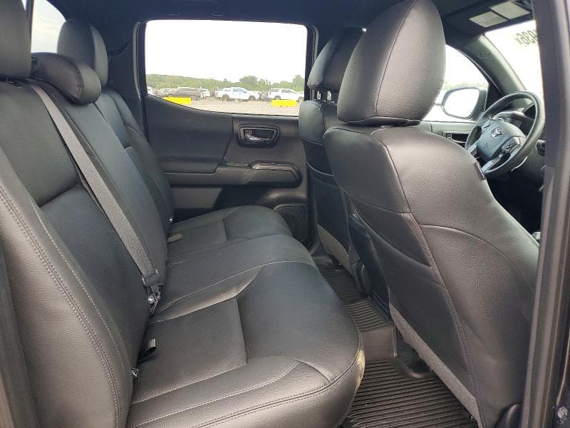 2019 TOYOTA TACOMA TRD SPORT 10