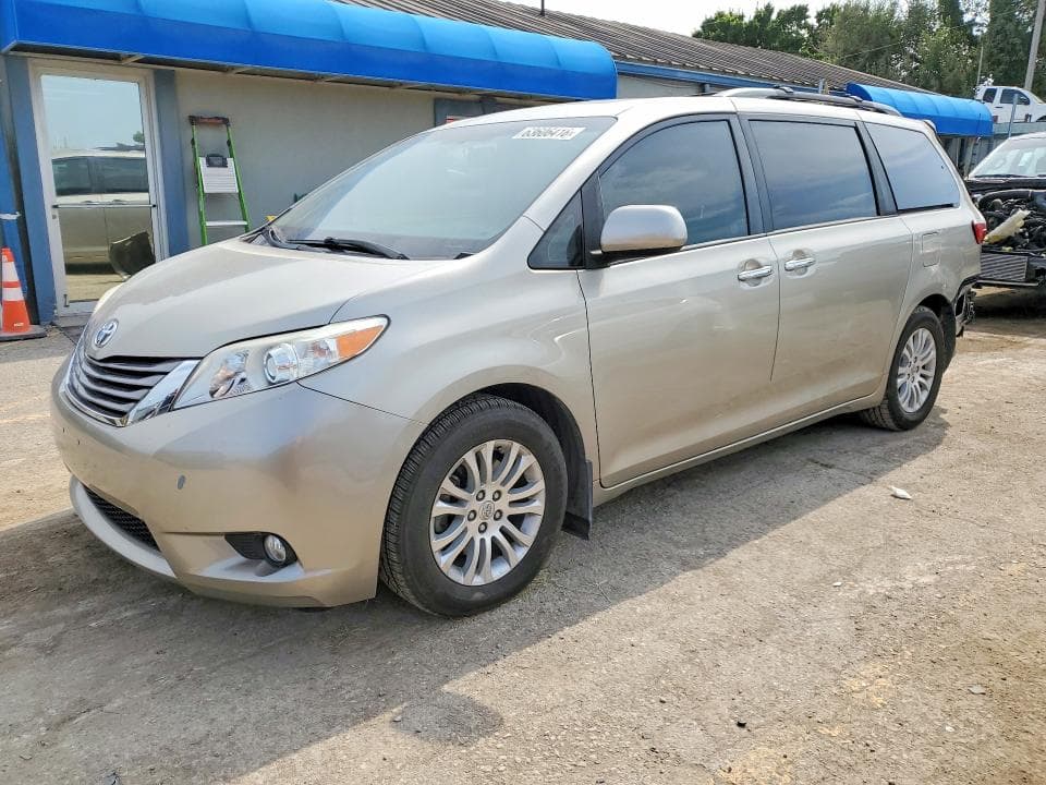 2017 TOYOTA SIENNA XLE 8-PASSENGER - 1