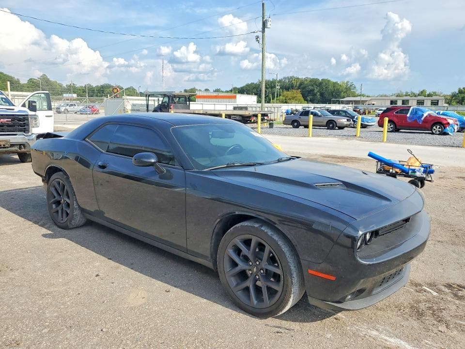 2019 DODGE CHALLENGER SXT 4