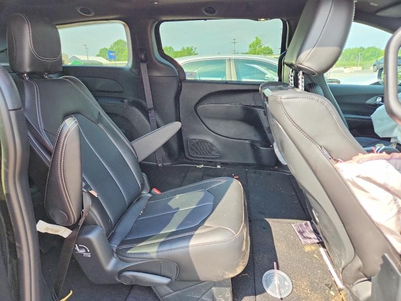 2026 CHRYSLER PACIFICA SELECT 11