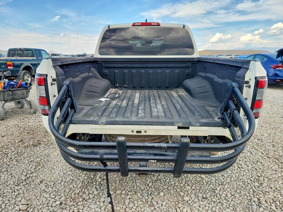 2022 NISSAN FRONTIER S 6