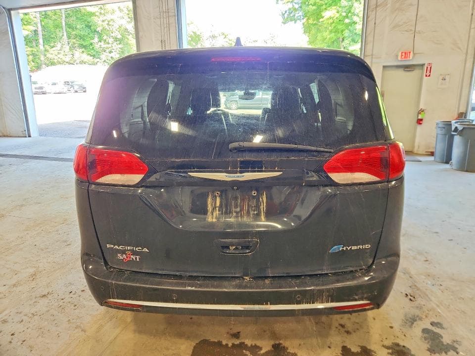 2018 CHRYSLER PACIFICA HYBRID LIMITED 6