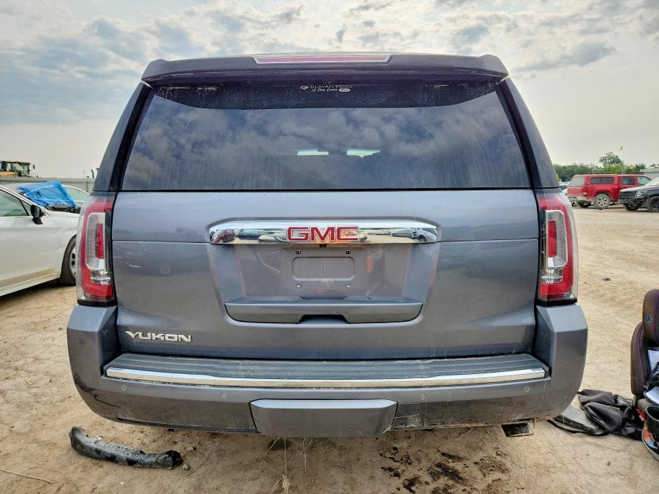 2018 GMC YUKON DENALI 6