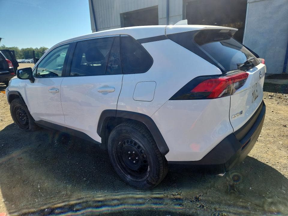 2023 TOYOTA RAV4 LE 2