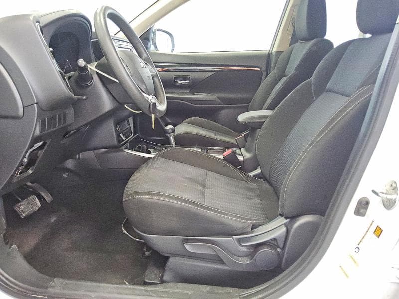 2019 MITSUBISHI OUTLANDER ES 7