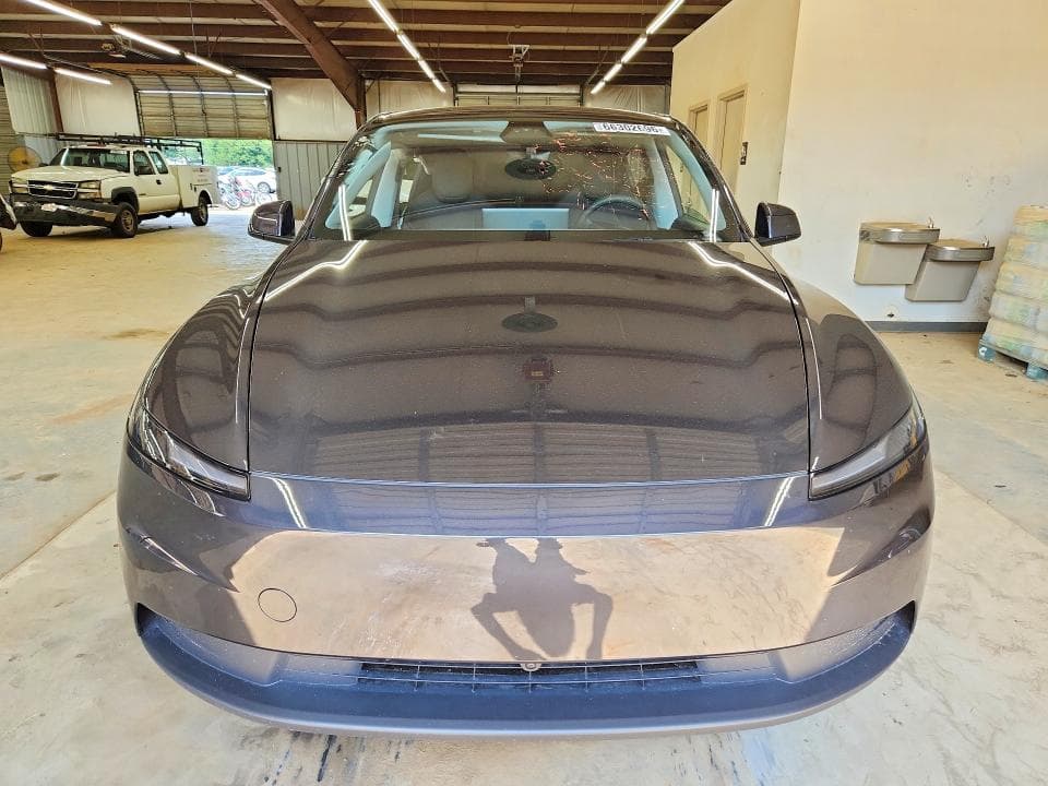 2026 TESLA MODEL Y 5