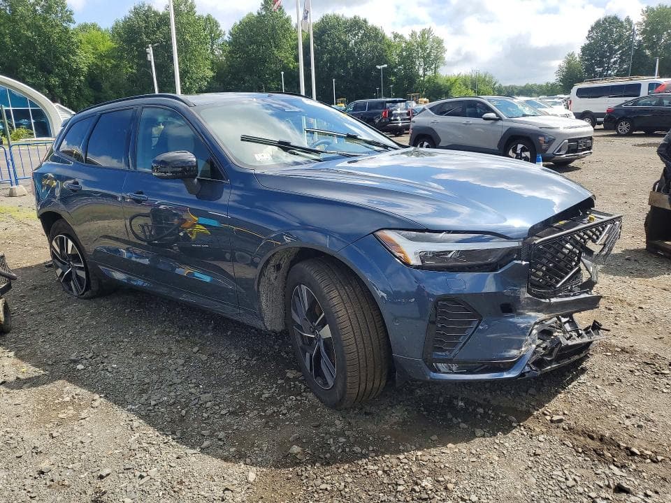 2026 VOLVO XC60 PLUS 4
