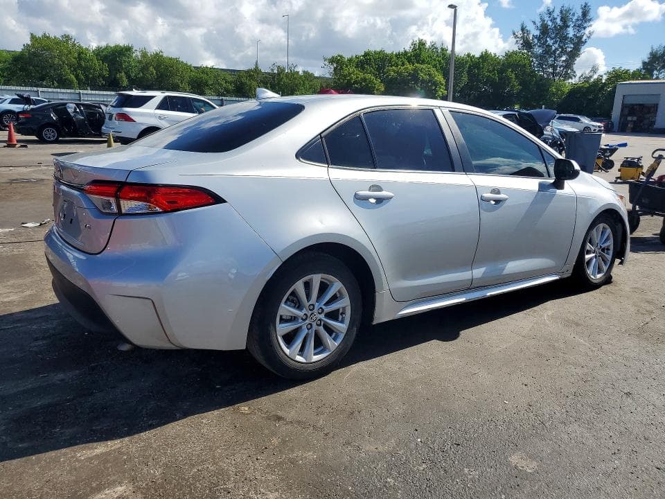 2024 TOYOTA COROLLA LE 3