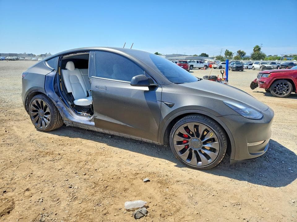 2021 TESLA MODEL Y 4
