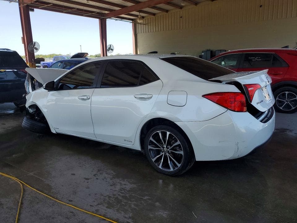 2017 TOYOTA COROLLA XSE 2