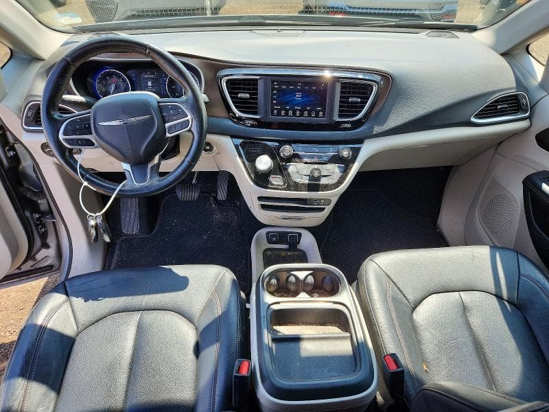 2019 CHRYSLER PACIFICA TOURING L 8