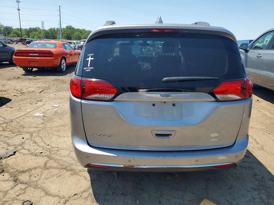 2020 CHRYSLER PACIFICA TOURING L 6