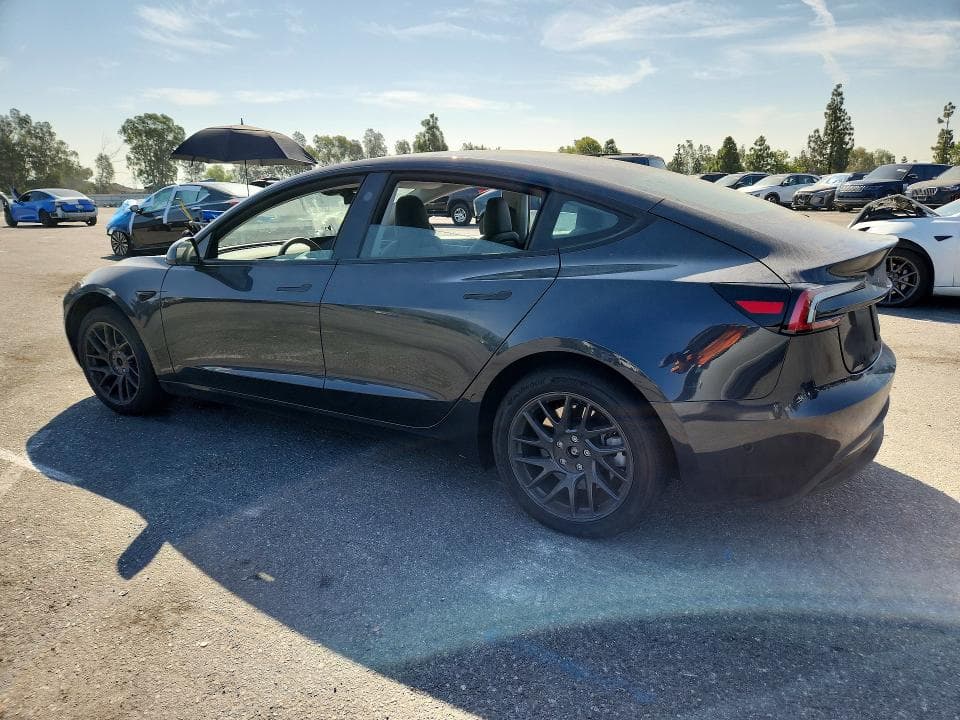 2025 TESLA MODEL 3 2