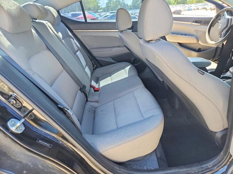 2017 HYUNDAI ELANTRA SE 10