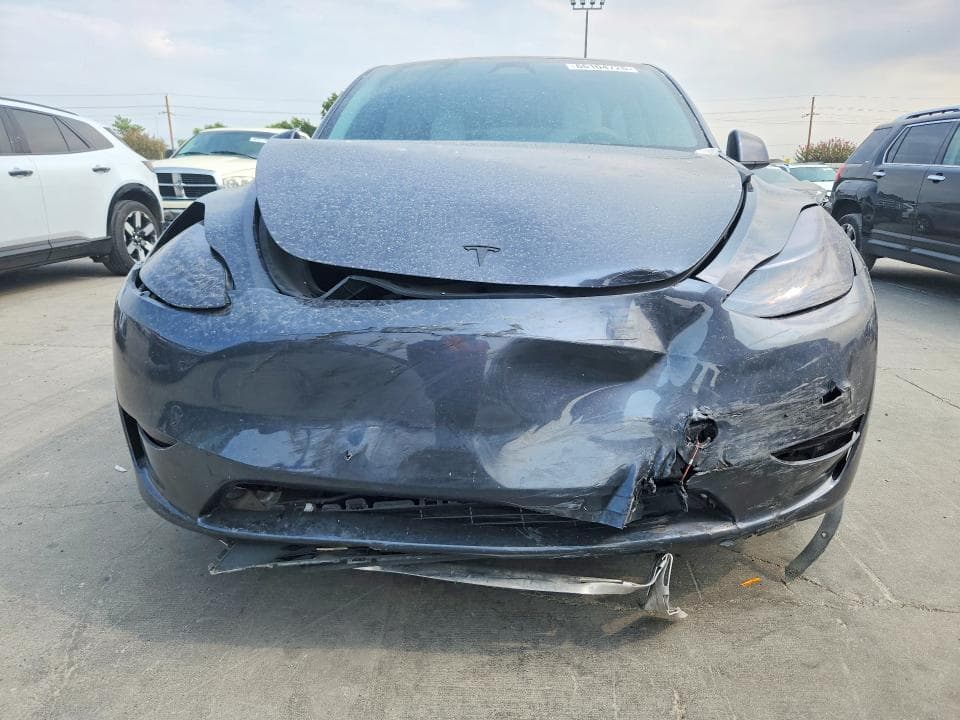 2023 TESLA MODEL Y 5