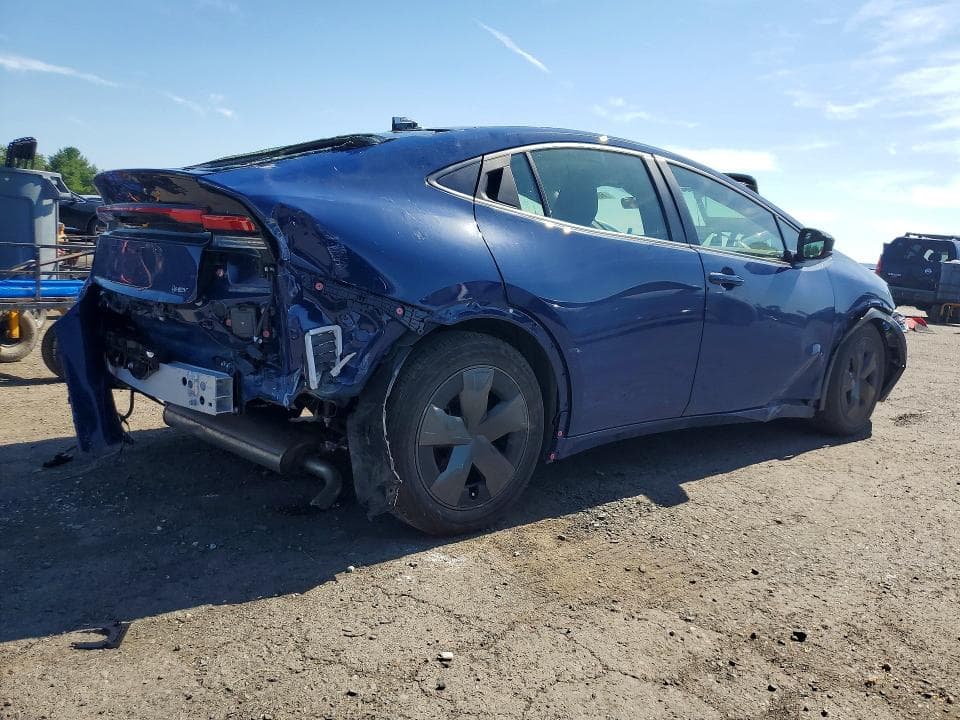 2025 TOYOTA PRIUS LE 3