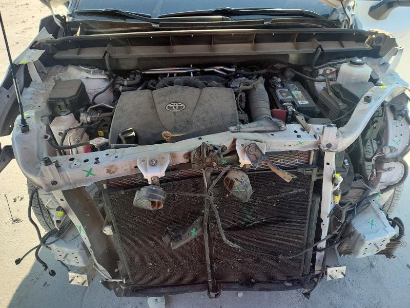 2020 TOYOTA HIGHLANDER L 12