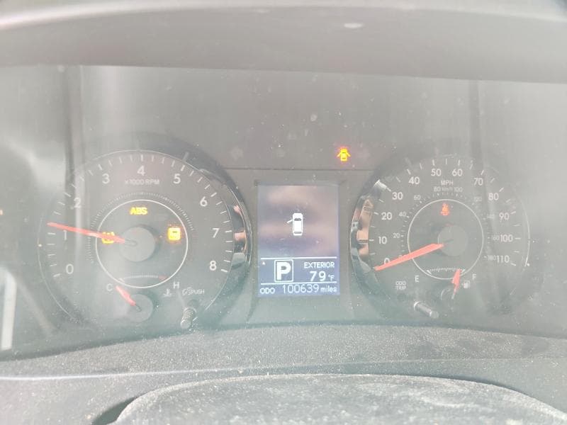 2017 TOYOTA SIENNA LE 9