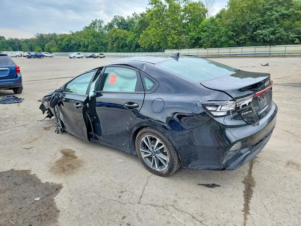 2023 KIA FORTE LXS 2