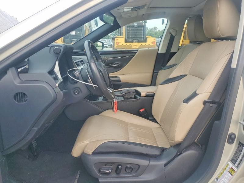 2020 LEXUS ES 300H ULTRA LUXURY 7