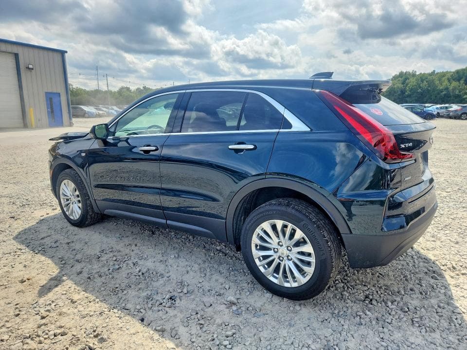 2024 CADILLAC XT4 LUXURY 2