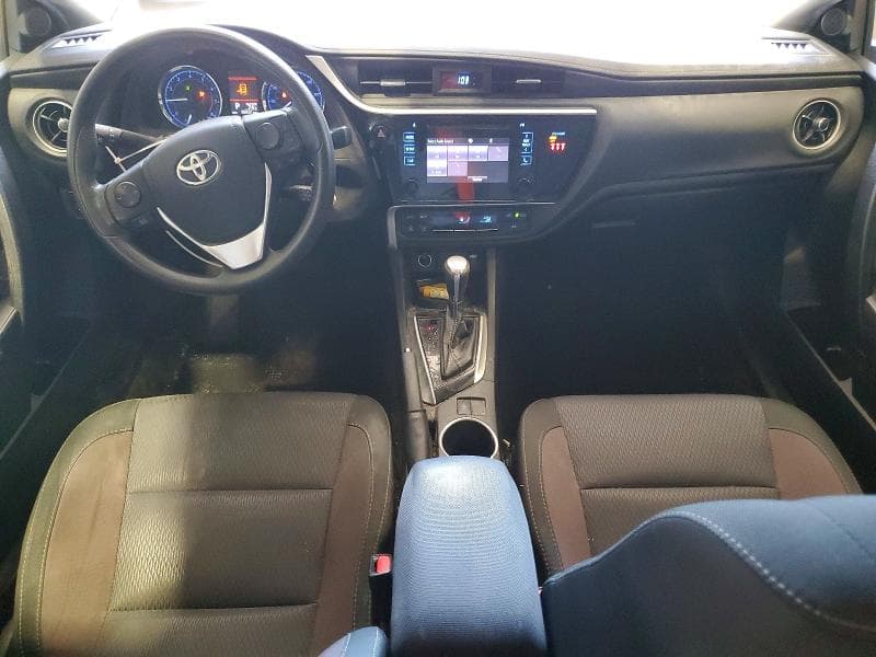 2018 TOYOTA COROLLA LE 8