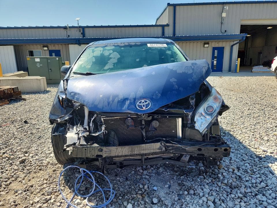 2017 TOYOTA SIENNA L 7-PASSENGER 5