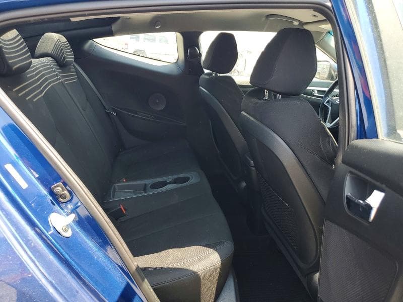 2017 HYUNDAI VELOSTER BASE 10