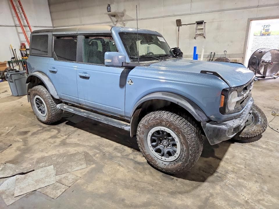 2024 FORD BRONCO OUTER BANKS 4