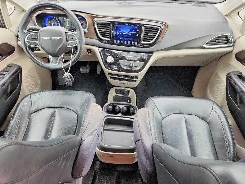 2017 CHRYSLER PACIFICA TOURING L 8