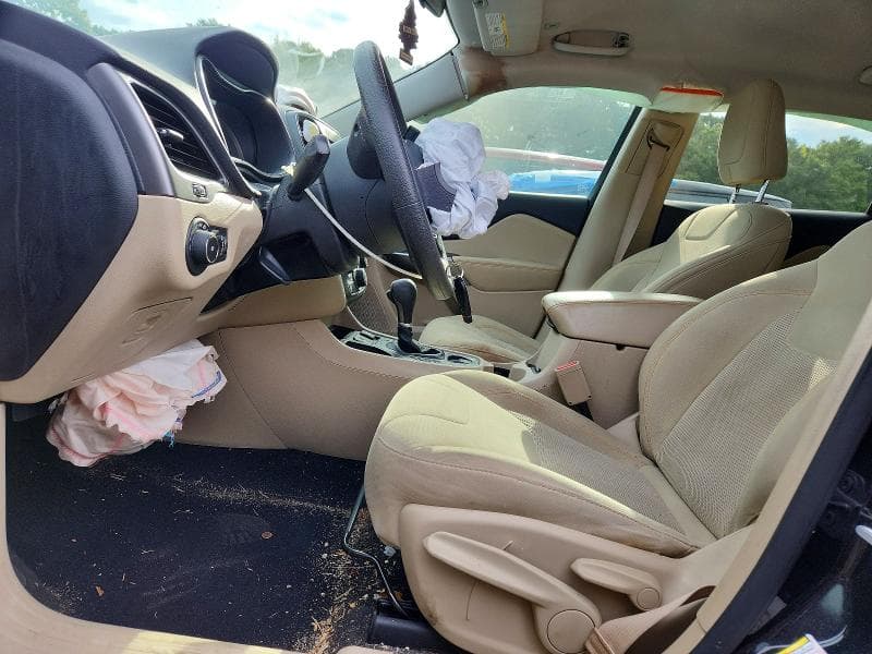 2019 JEEP CHEROKEE LATITUDE 7